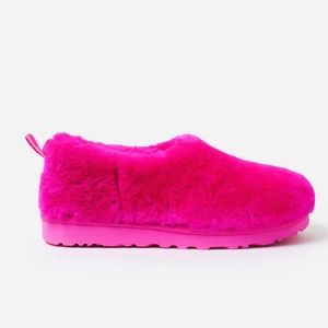 UGG Women Classic Cozy Bootie slippers